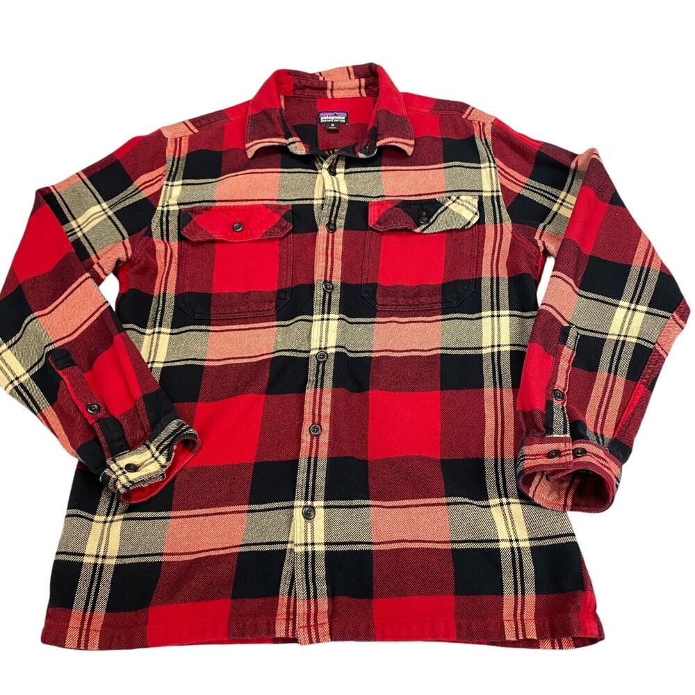 Patagonia Fjord Flannel Button-Up Shirt Mens M Red Plaid Flannel Long Sleeve